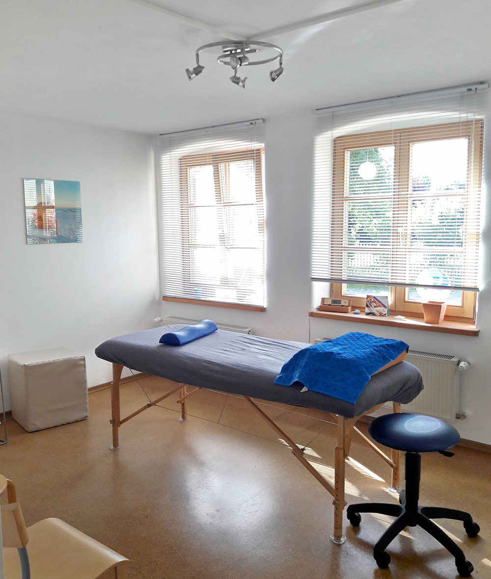 Behandlungsraum-Physio-Rossocha.de Behandlungsraum-Physio-Rossocha.de